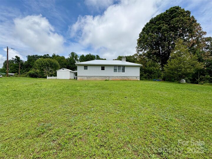 Property Photo: 78 Moffitt Hill Church Road NC 28762