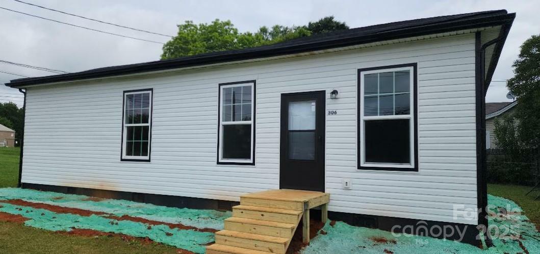 306 E Ratchford Avenue  Gastonia NC 28054 photo