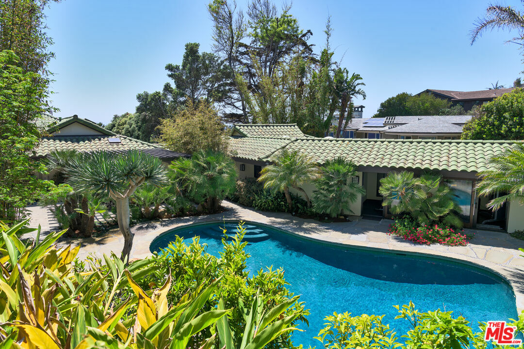 Property Photo: 7221 Birdview Ave CA 90265