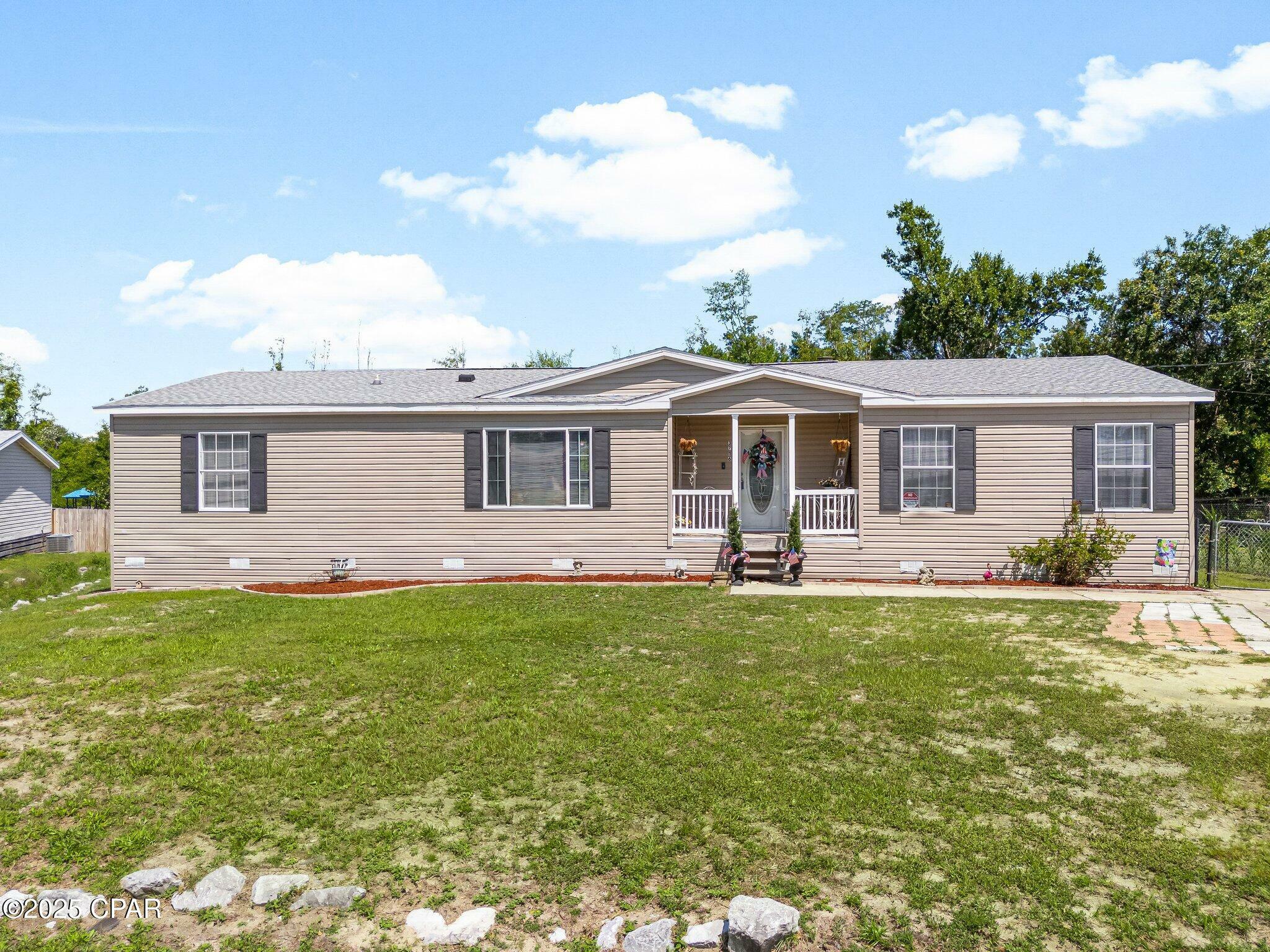 Property Photo: 3716 Haley Lane FL 32404