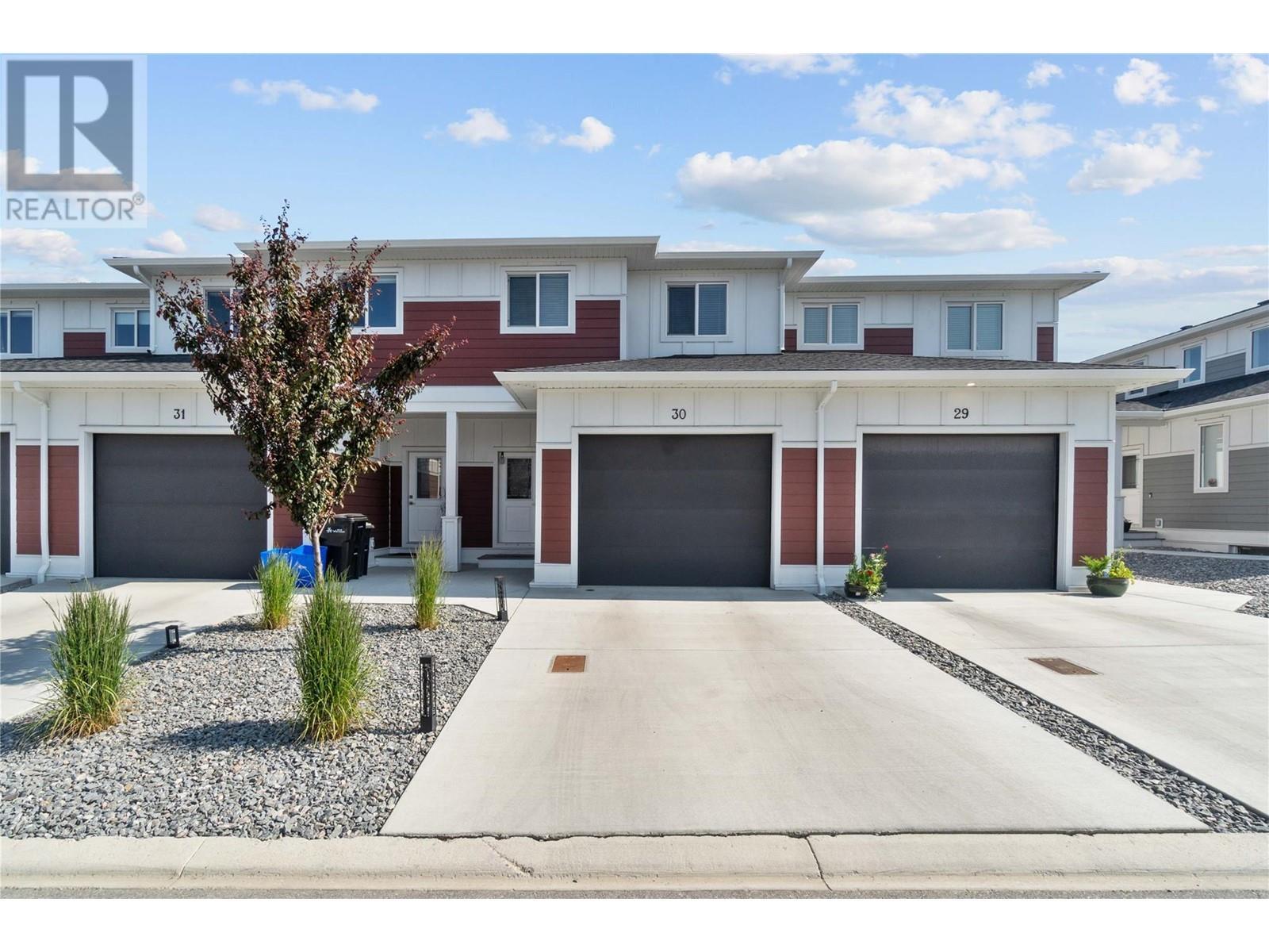 Property Photo: 1999 15 Avenue 30 BC V1T 0C6