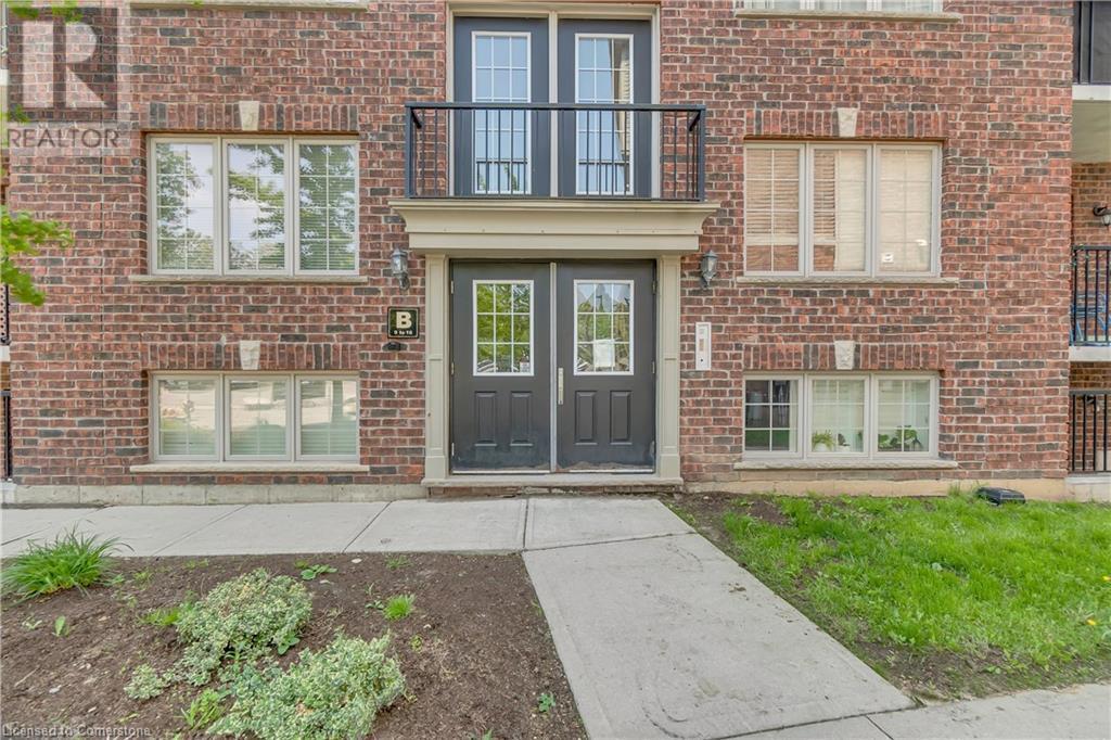 Property Photo: 950 Highland Road West B-12 ON N2N 0A5