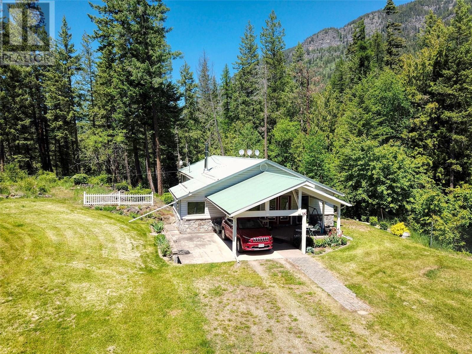Property Photo: 3320 Jackson Road BC V0B 1C1