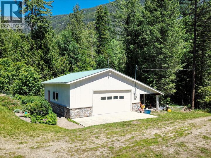 Property Photo: 3320 Jackson Road BC V0B 1C1