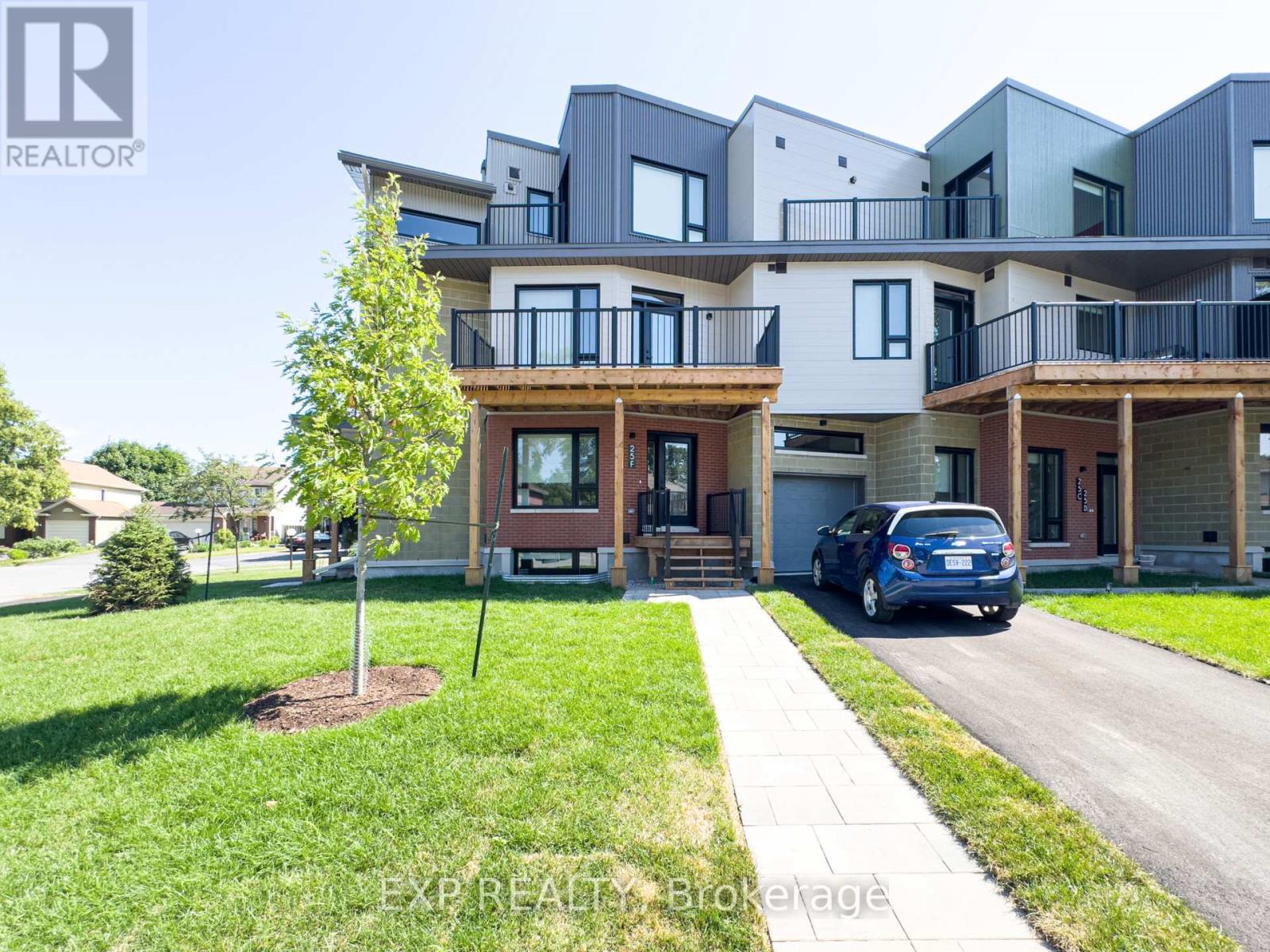 Property Photo: 25 Fair Oaks Crescent F ON K2G 4W6
