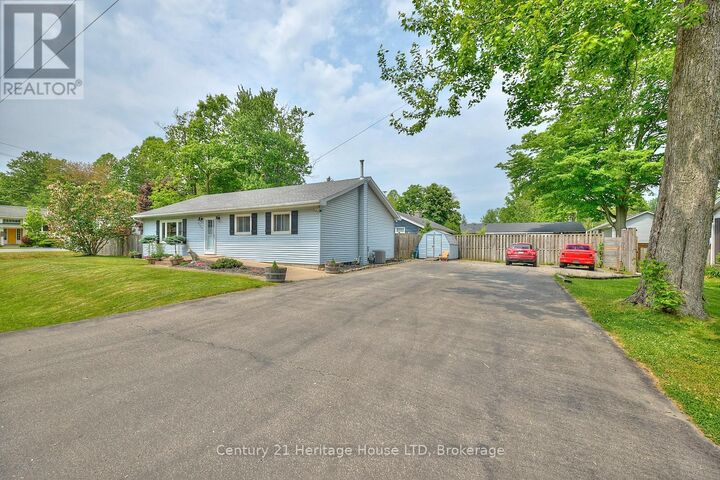 Photo de la propriété:  3334 Riselay Avenue  ON L0S 1N0 