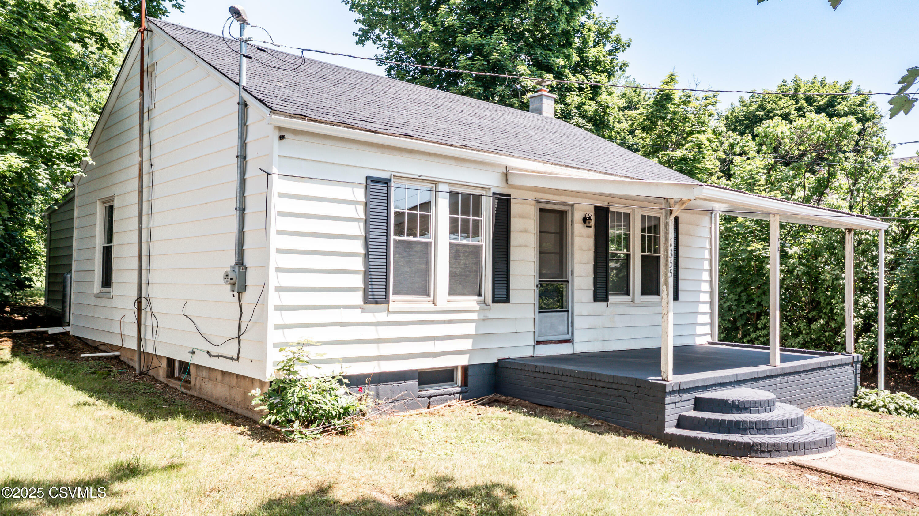 Property Photo: 1355 Salem Boulevard PA 18603
