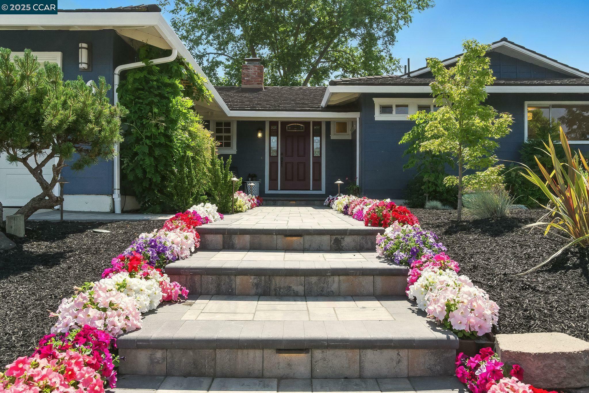 Property Photo: 40 Wandel Dr CA 94556