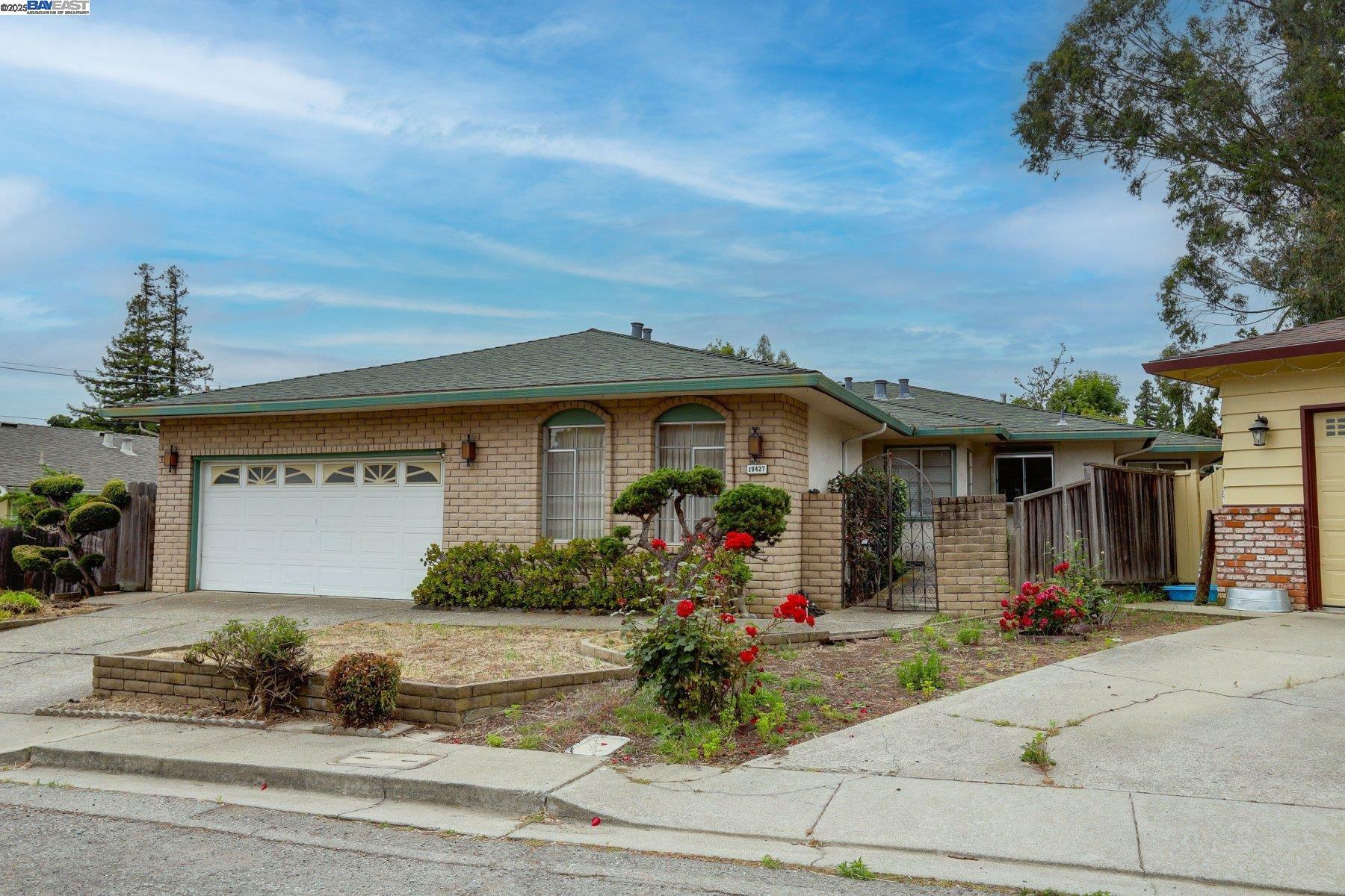 Property Photo: 19427 Forest Pl CA 94546