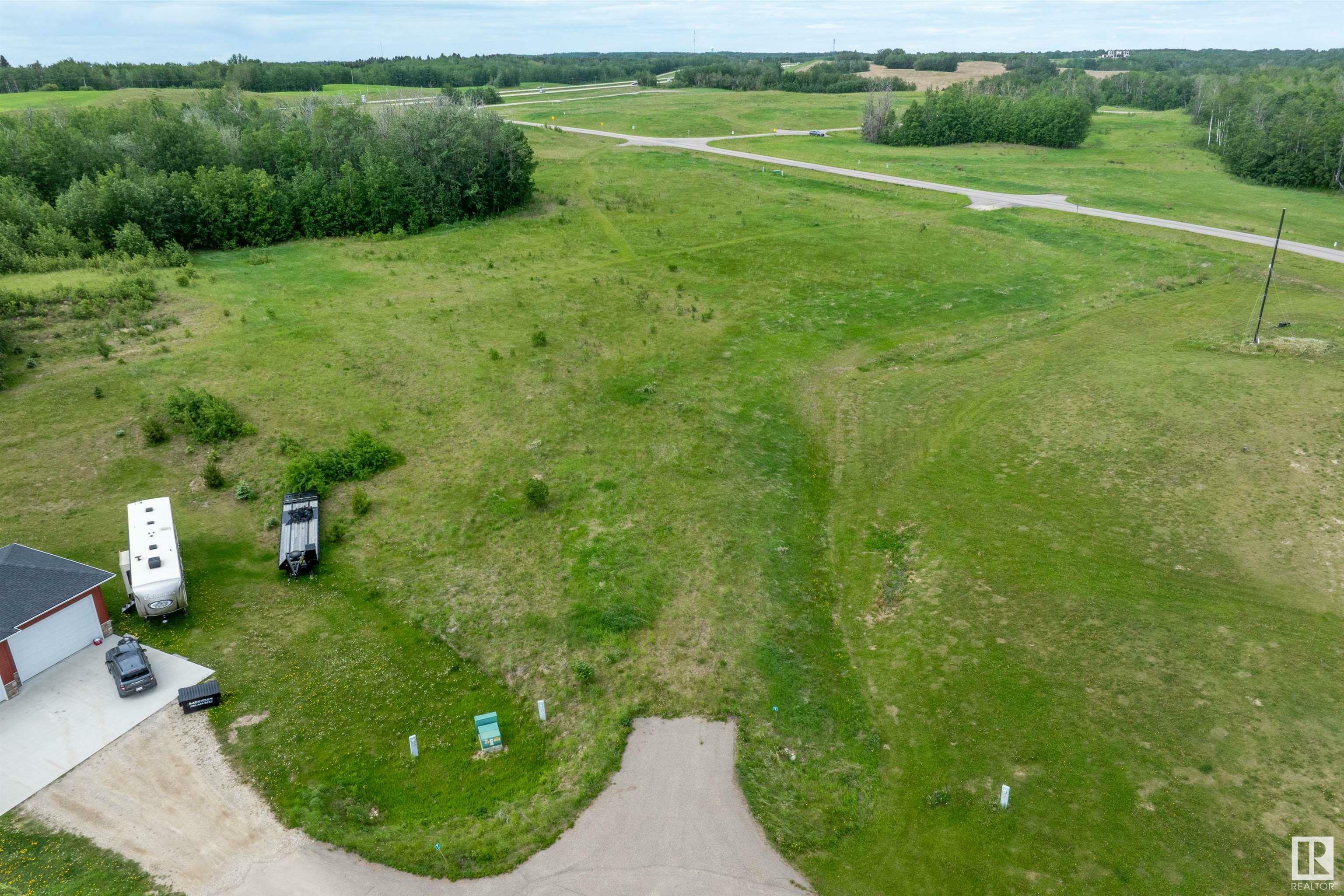 Property Photo:  53214 Rge Road 13 9  AB T7Y 0C1 