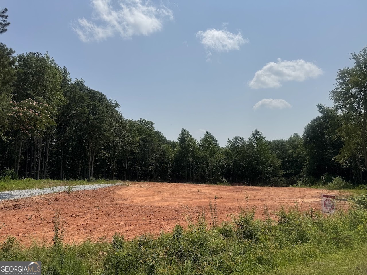 Property Photo: 380 Ayers Road GA 30108