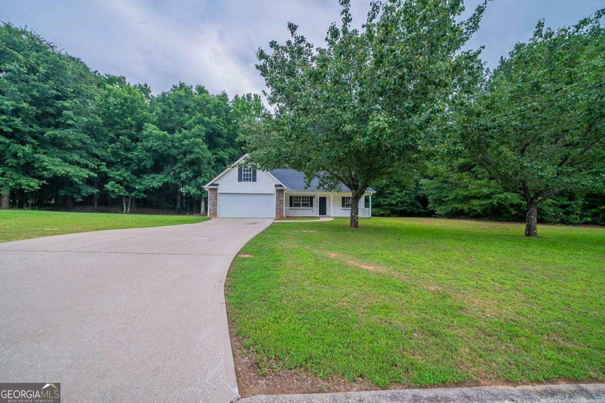 Property Photo: 40 Heather Woods Court GA 30016