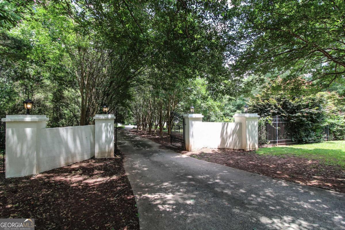 Property Photo: 1061 Broadlands Drive GA 30677