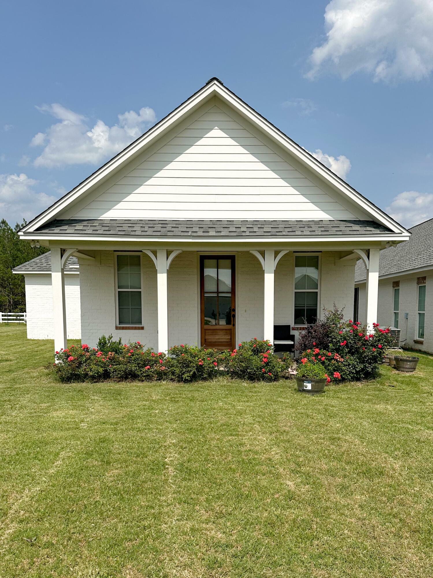 Property Photo: 42 Lucille Ln MS 39759