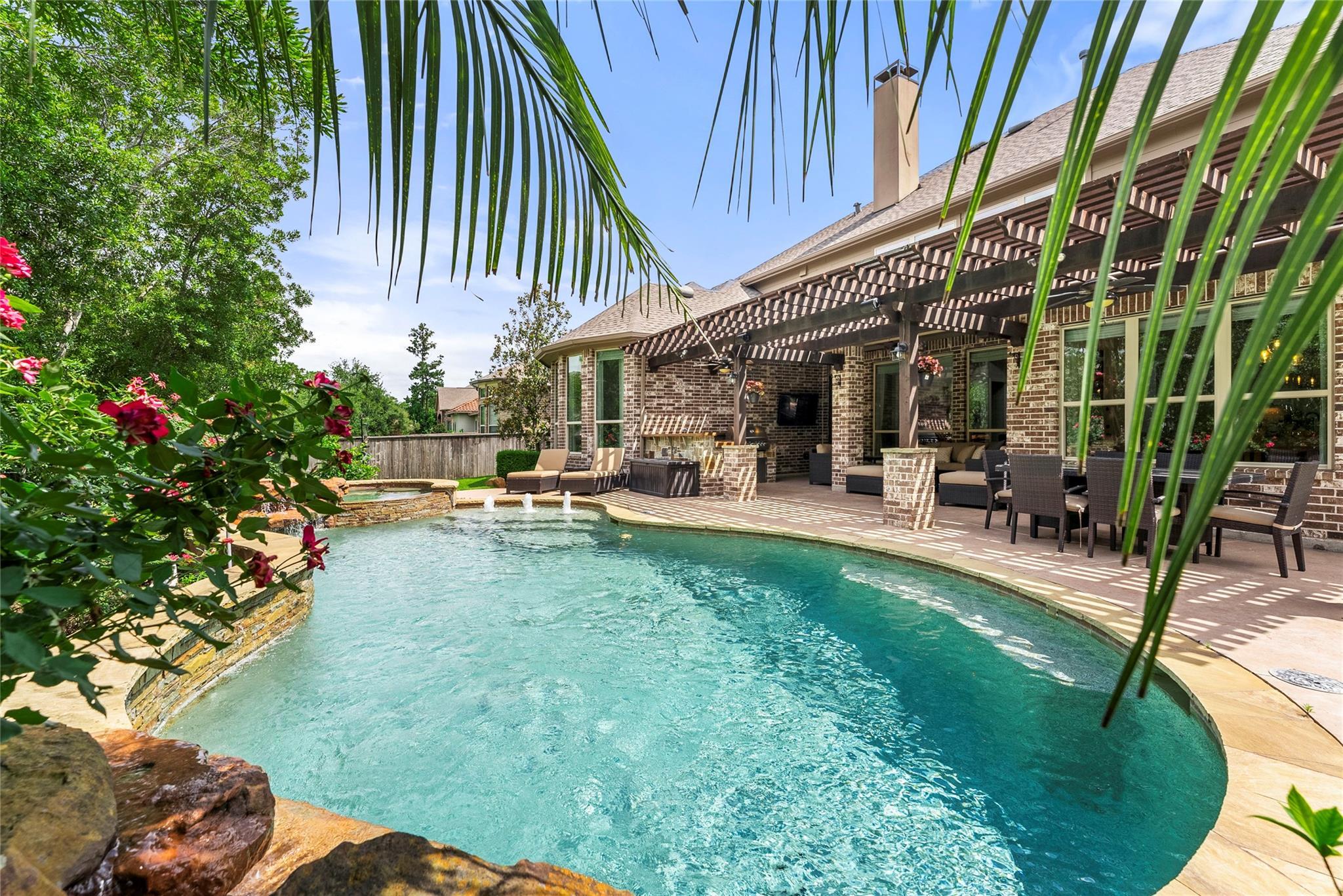 Property Photo: 119 W Valera Ridge Place TX 77389