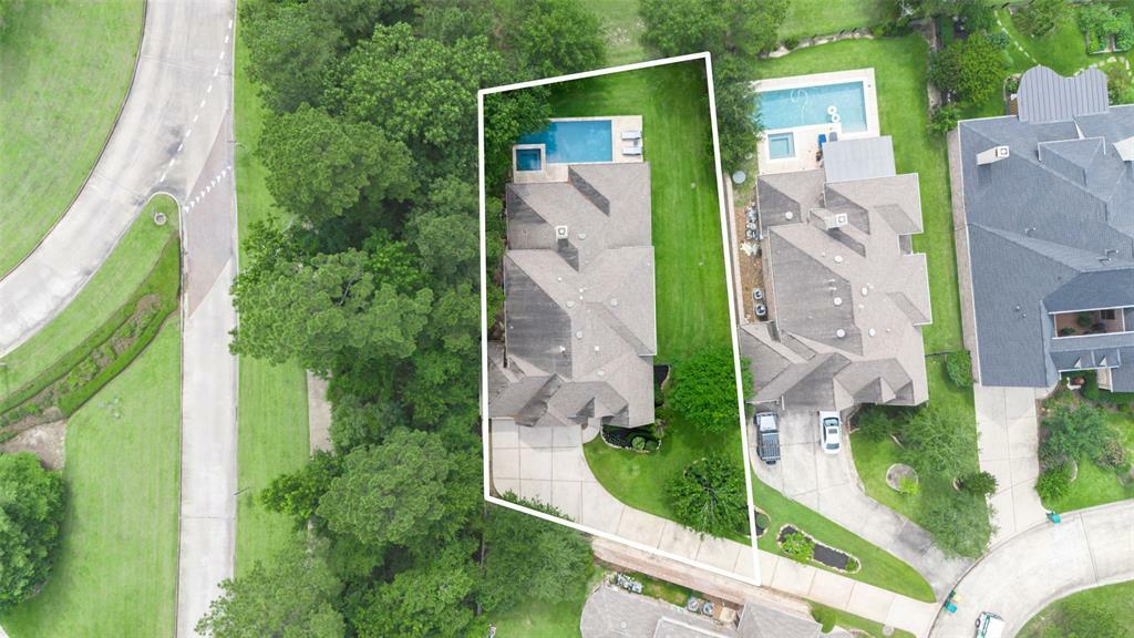 Property Photo: 203 Oarwood Place TX 77389