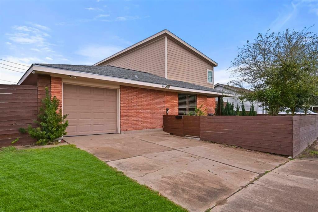 Property Photo: 2402 Pine Street TX 77551