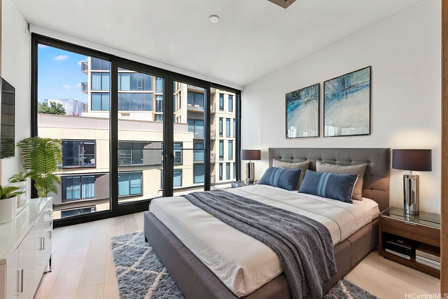 Property Photo: 1000 Auahi Street 733 HI 96814