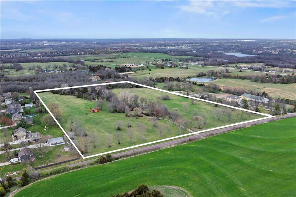 Property Photo:  2840 W 171st Street  KS 66085 
