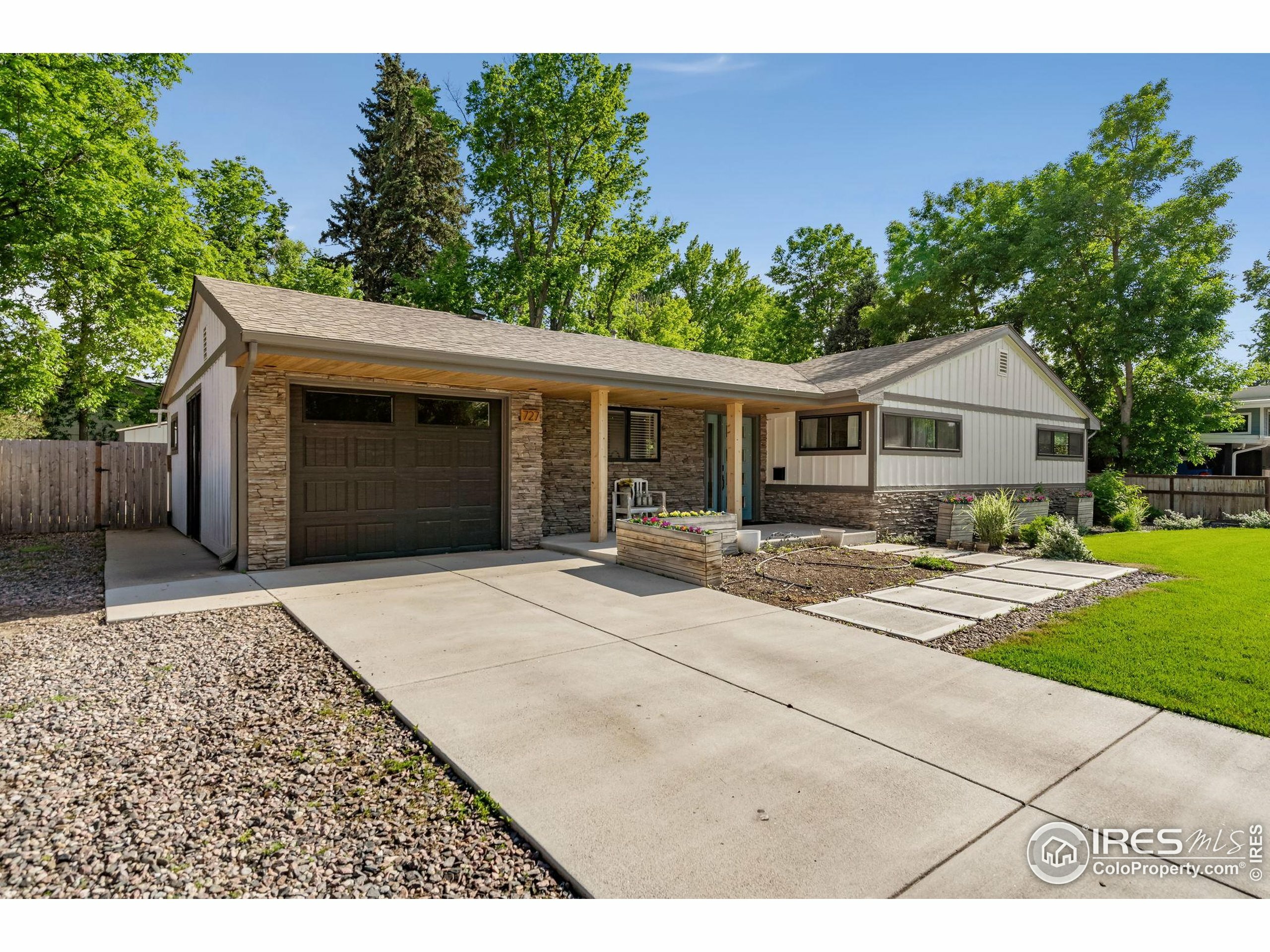 Property Photo: 727 Locust St CO 80524
