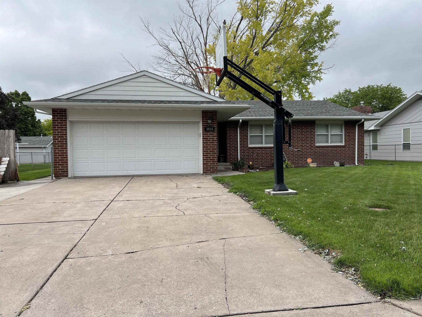 Property Photo: 3014 Cedarberry Ln NE