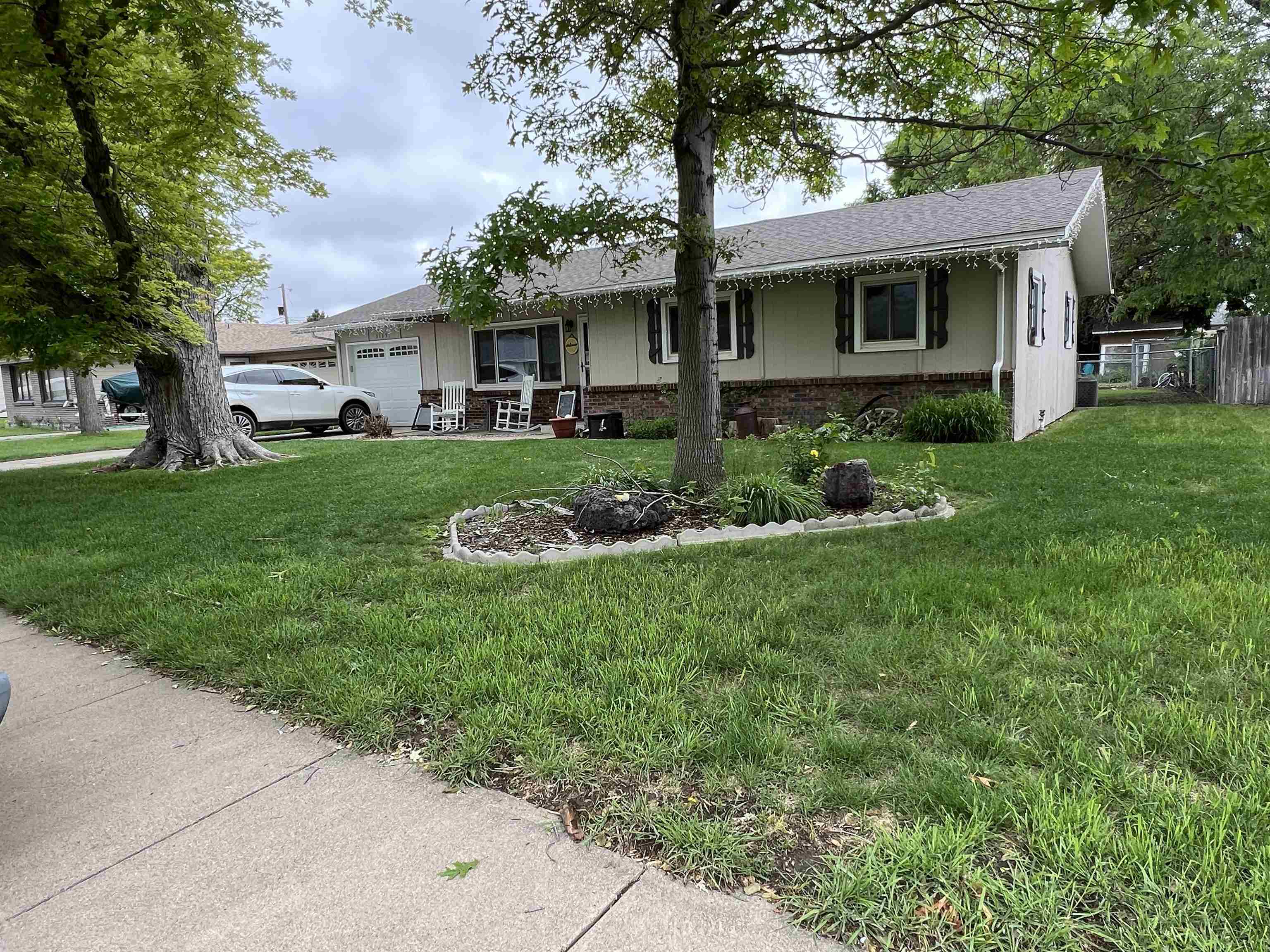 Property Photo:  3115 W E St  NE 69101 