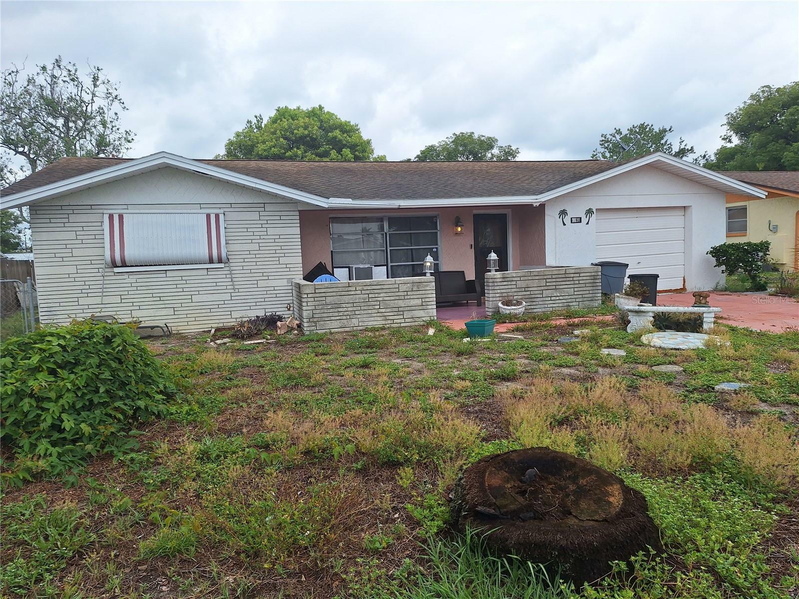 Property Photo: 7631 Briarwood Drive FL 34668