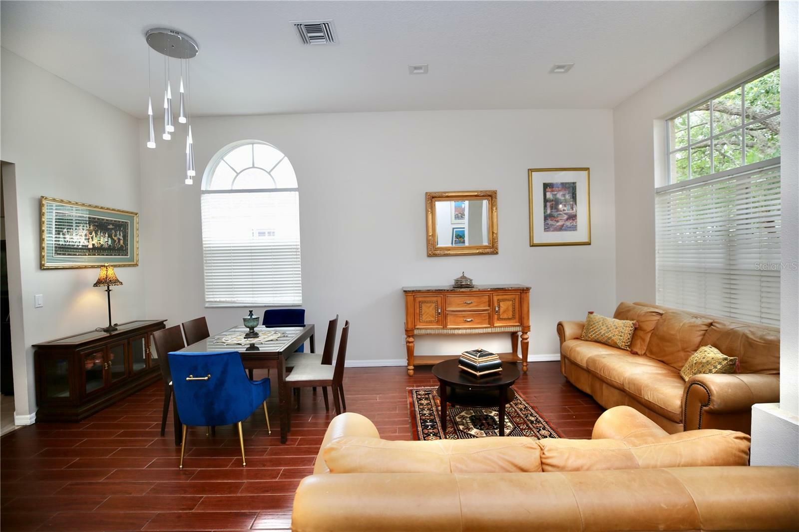 Property Photo:  11821 Easthampton Drive  FL 33626 
