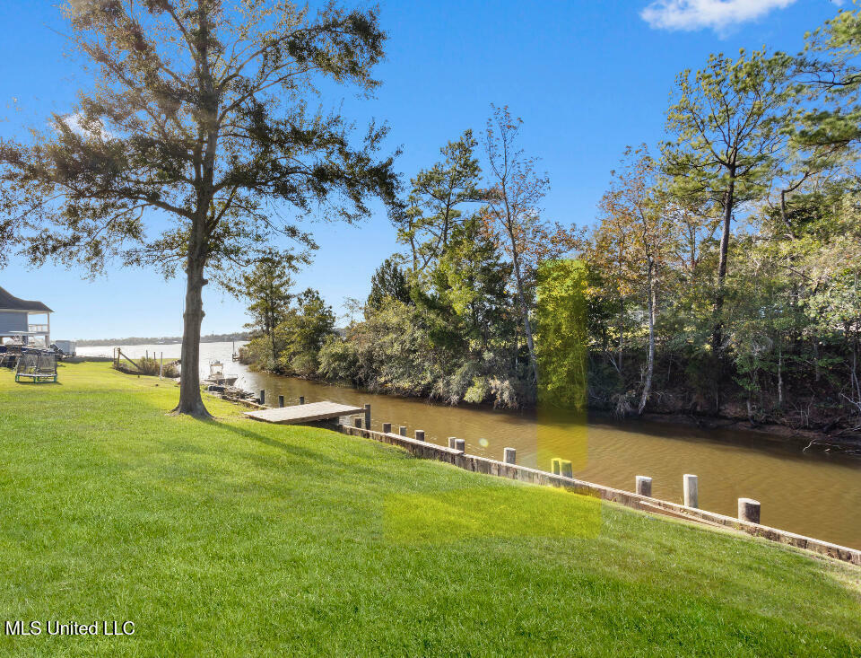 Property Photo: 707 Holly Hills Drive MS 39532