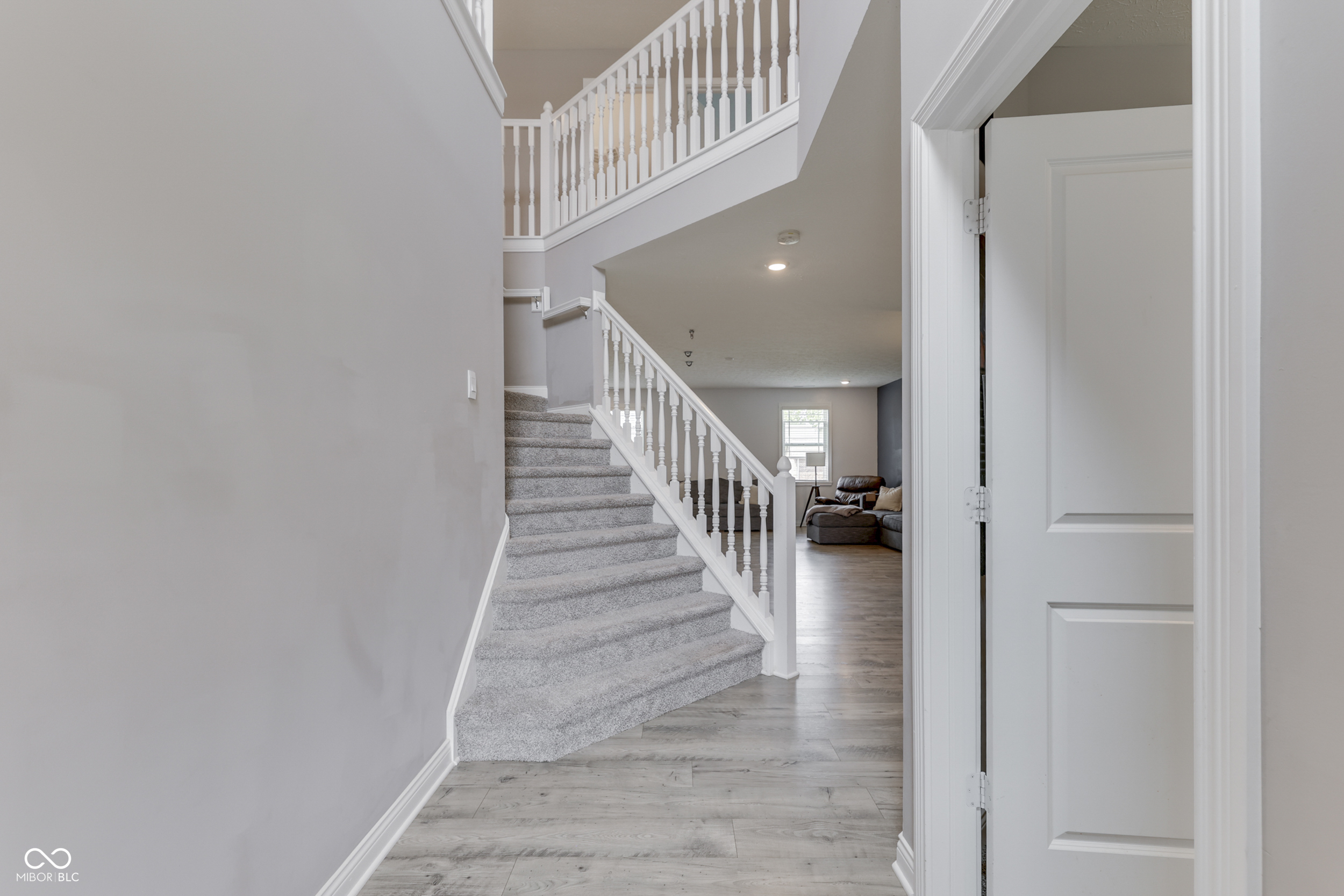 Property Photo: 928 Ridge Rock Lane IN 46106