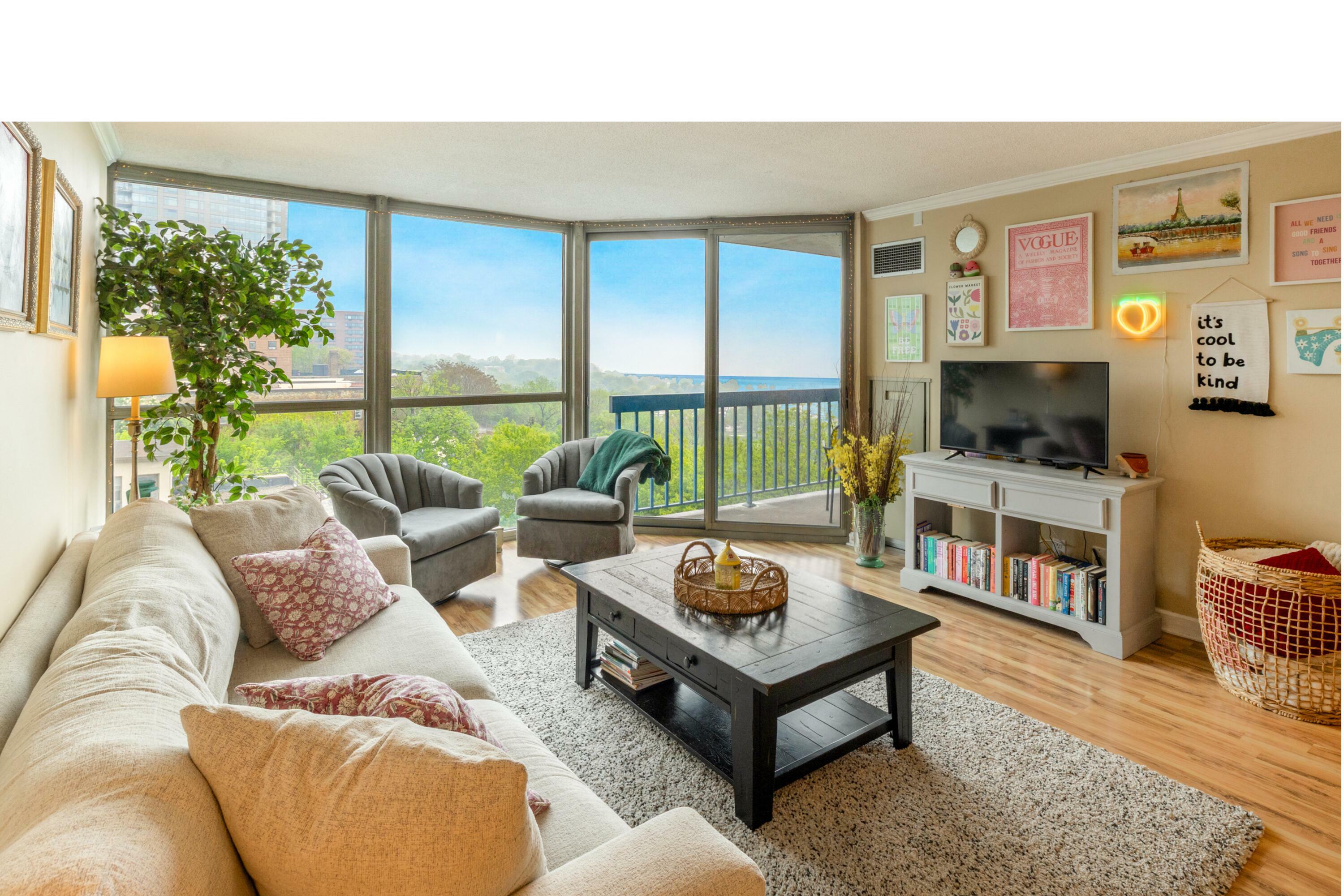Property Photo: 1660 N Prospect Ave 611 WI 53202