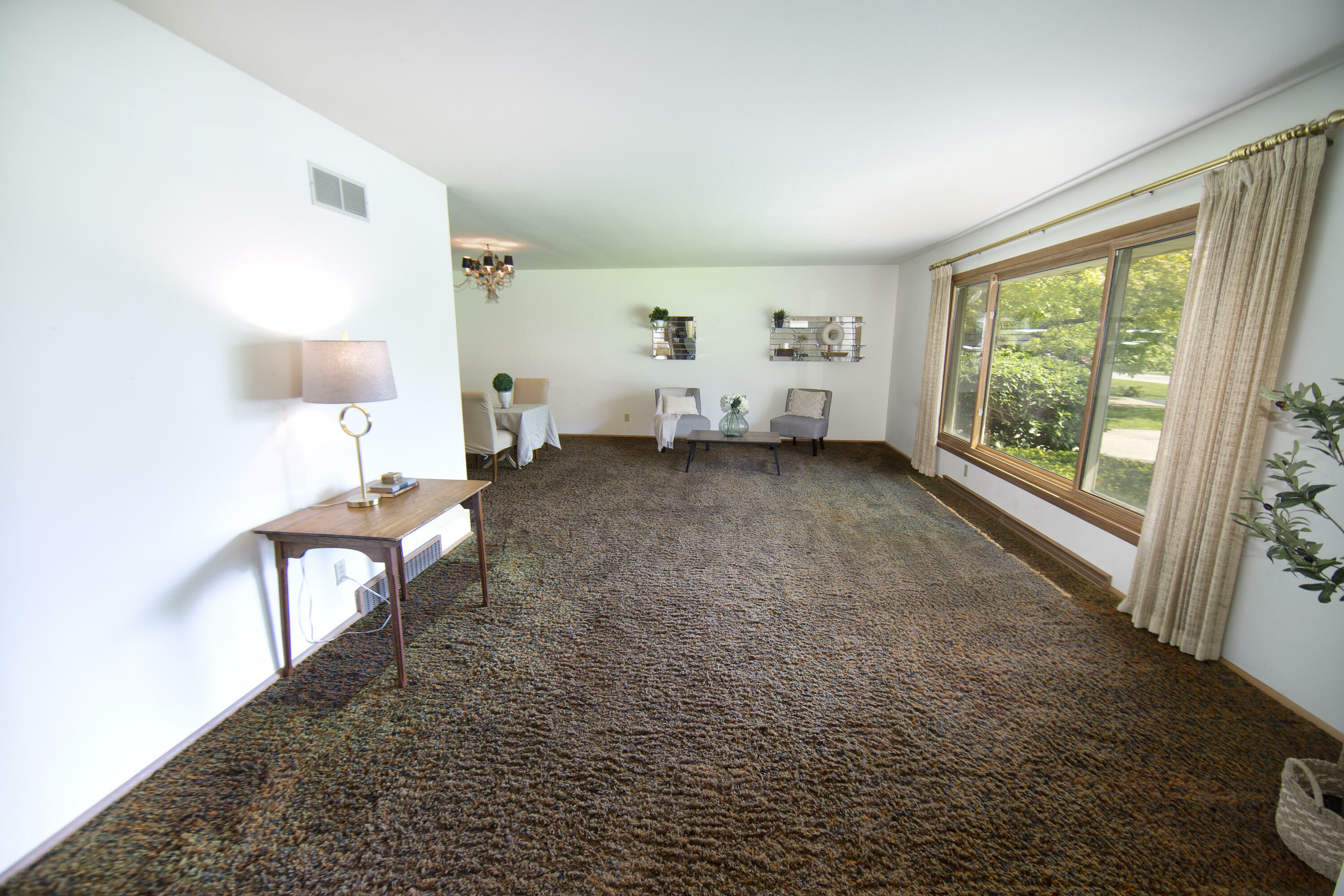 Property Photo: 8680 N Point Dr WI 53217
