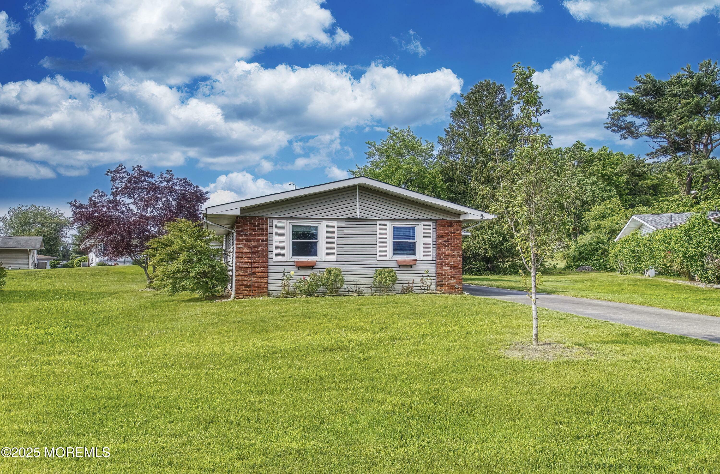 Property Photo: 5 Lodge Court NJ 08724