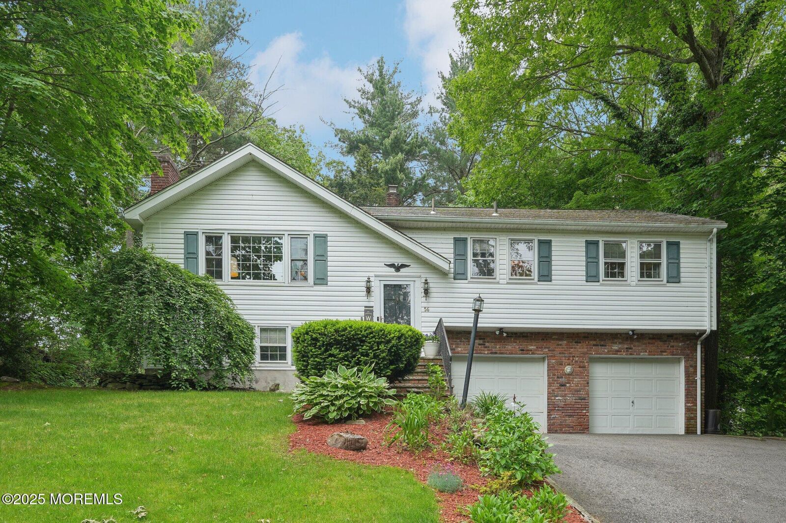 Property Photo:  56 Bradrick Lane  NJ 07480 