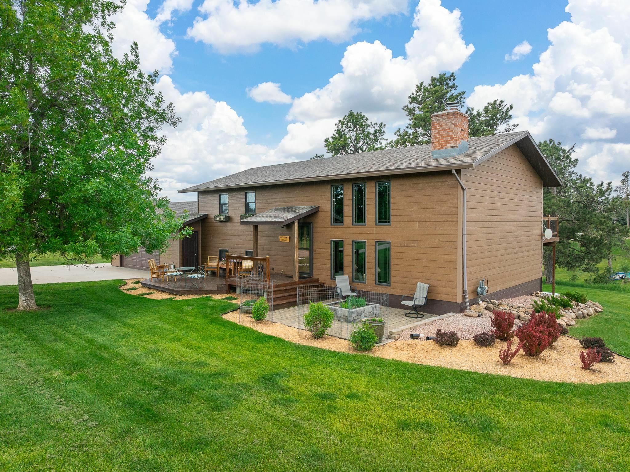 Property Photo: 1235 Kings Road SD 57702