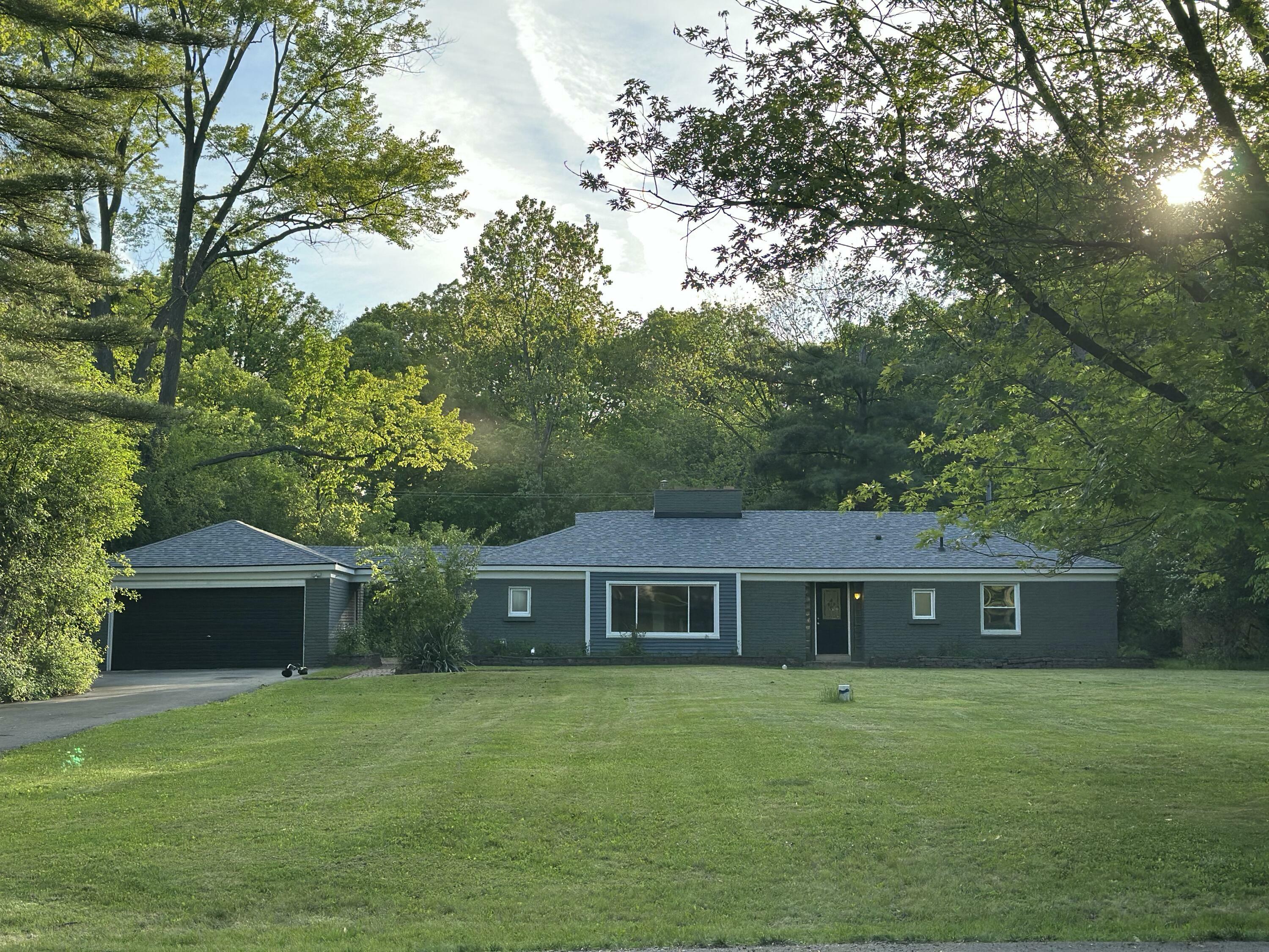 Property Photo: 25525 Edgemont Drive MI 48033