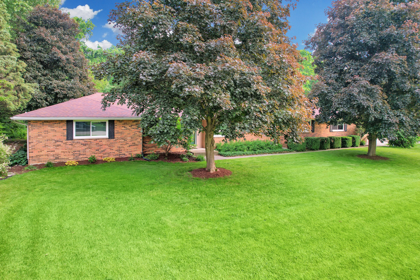 Property Photo: 47W815 Timberview Drive IL 60511