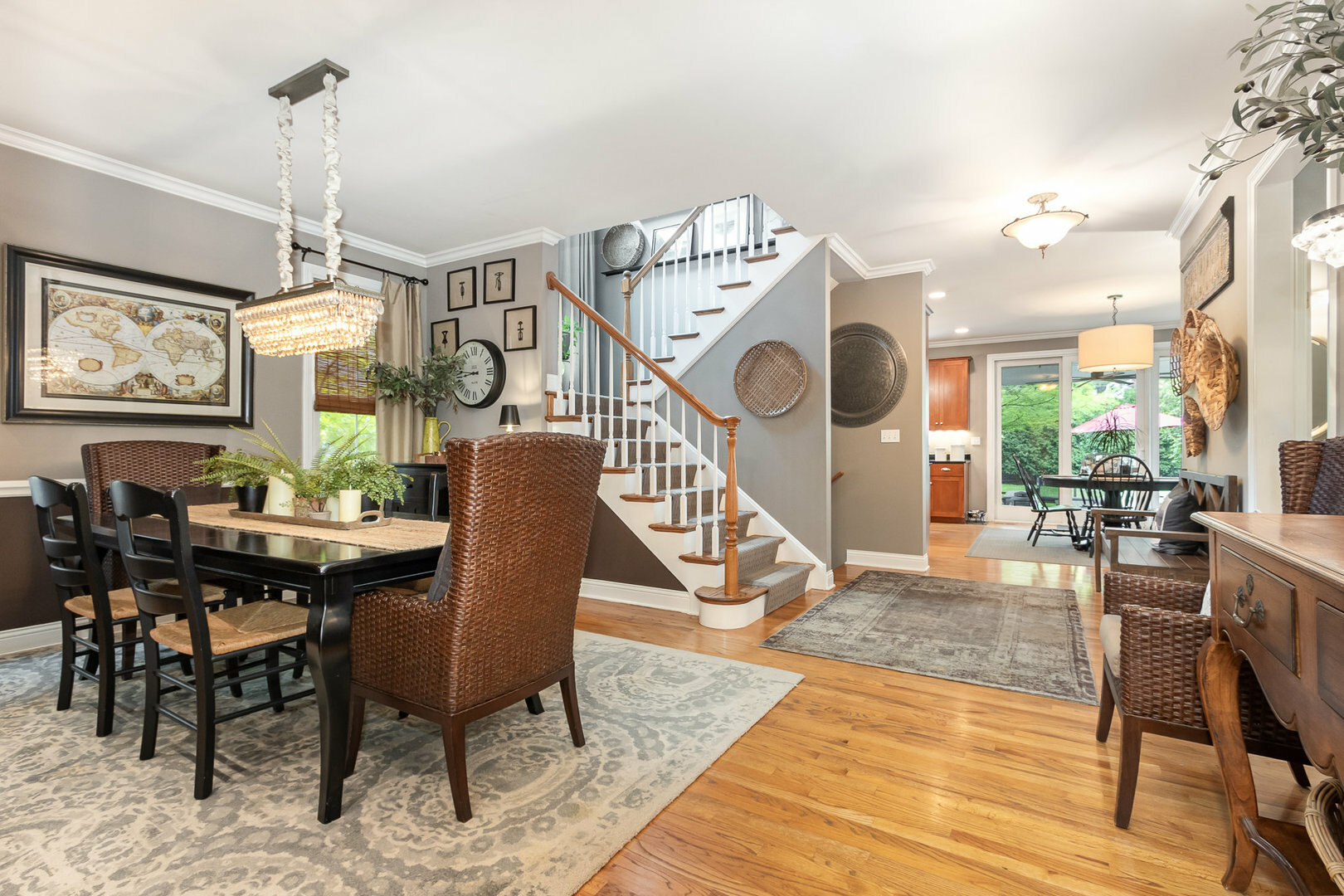 Property Photo: 140 N Oak Street IL 60126