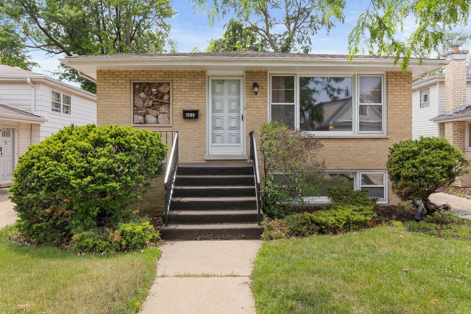 Property Photo: 6631 41st Street IL 60402