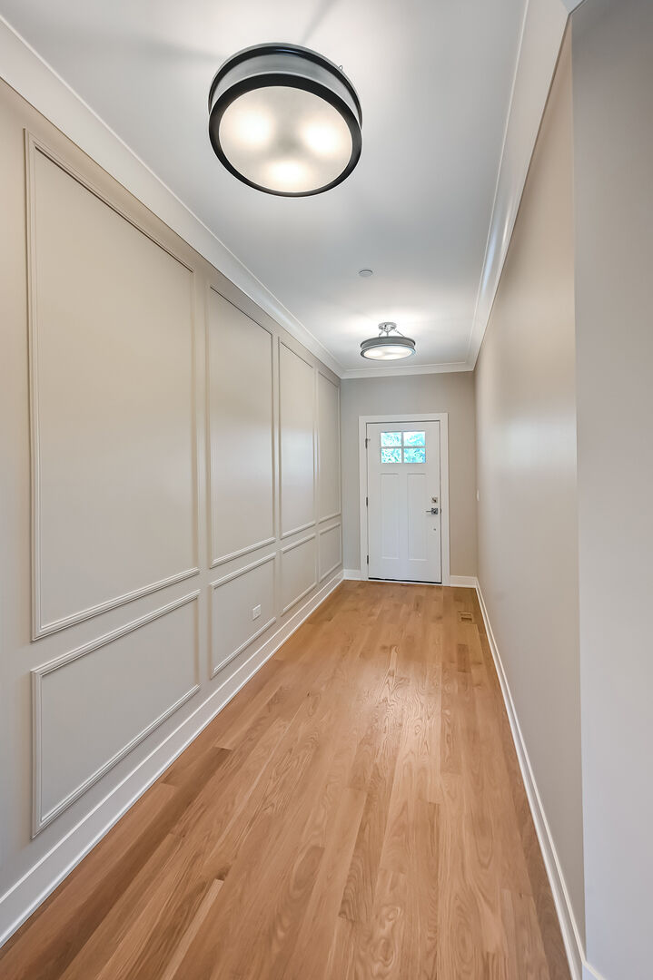 Property Photo:  133 Harding Court  IL 60137 