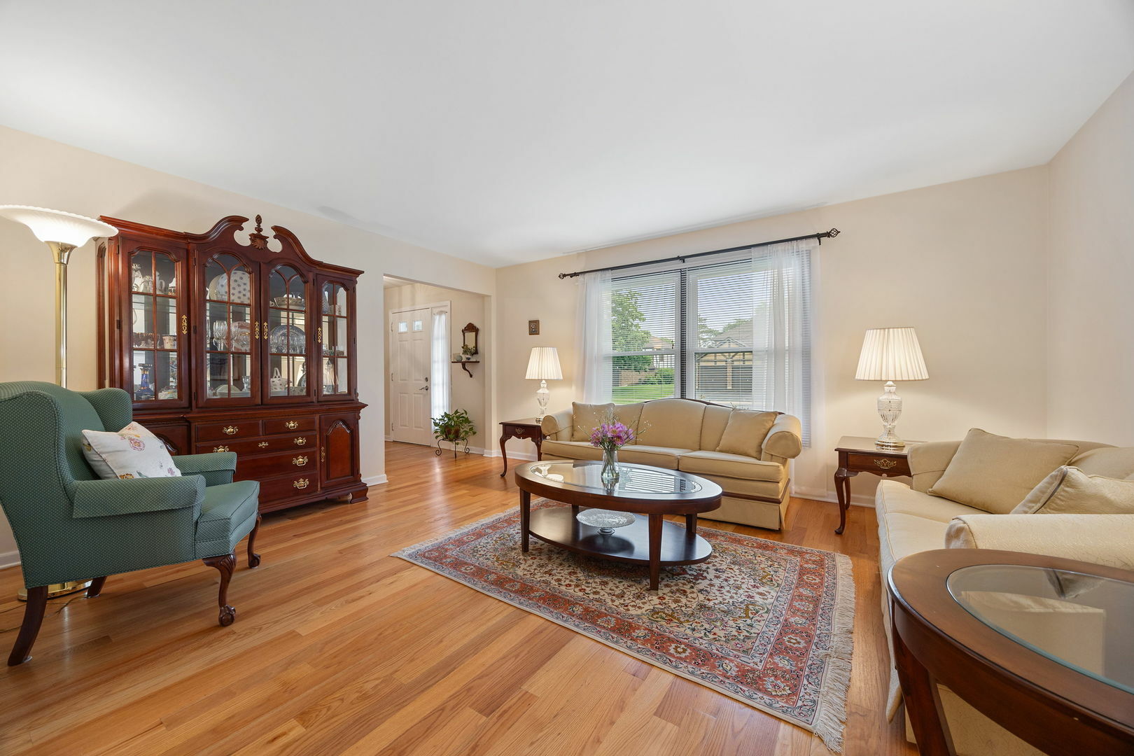 Property Photo: 1486 Haverhill Drive IL 60189
