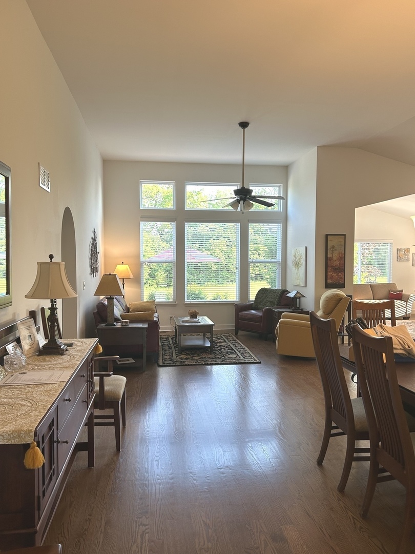 Property Photo: 1471 Baroque Avenue IL 60073