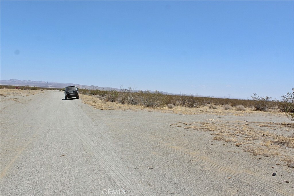 Property Photo: 11 Eaby Road CA 92371
