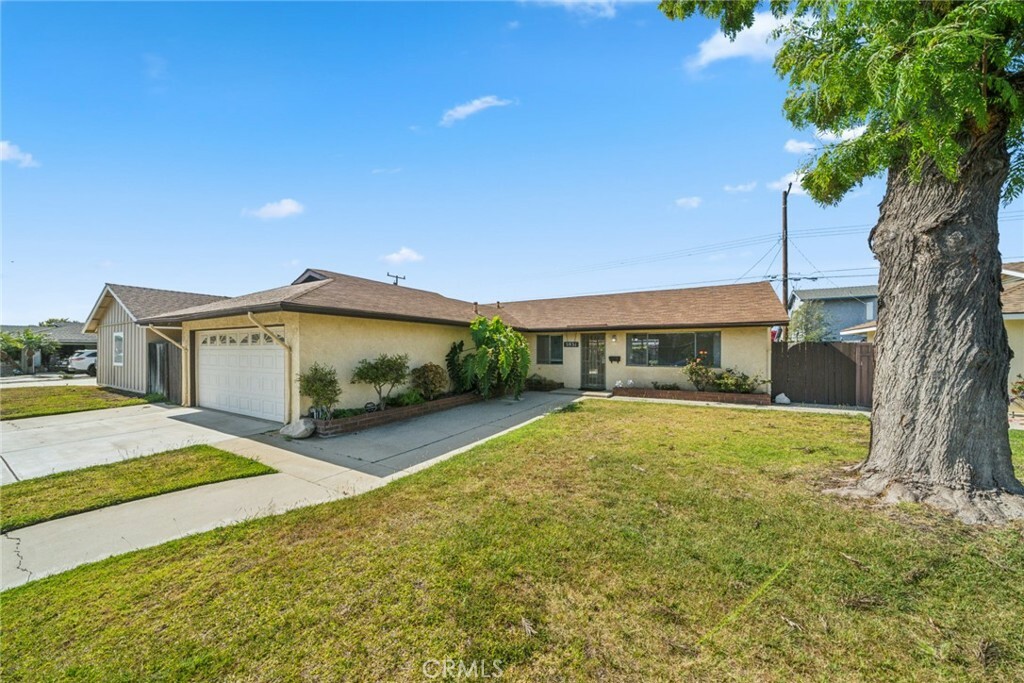 5931 Frontier Circle  Huntington Beach CA 92647 photo