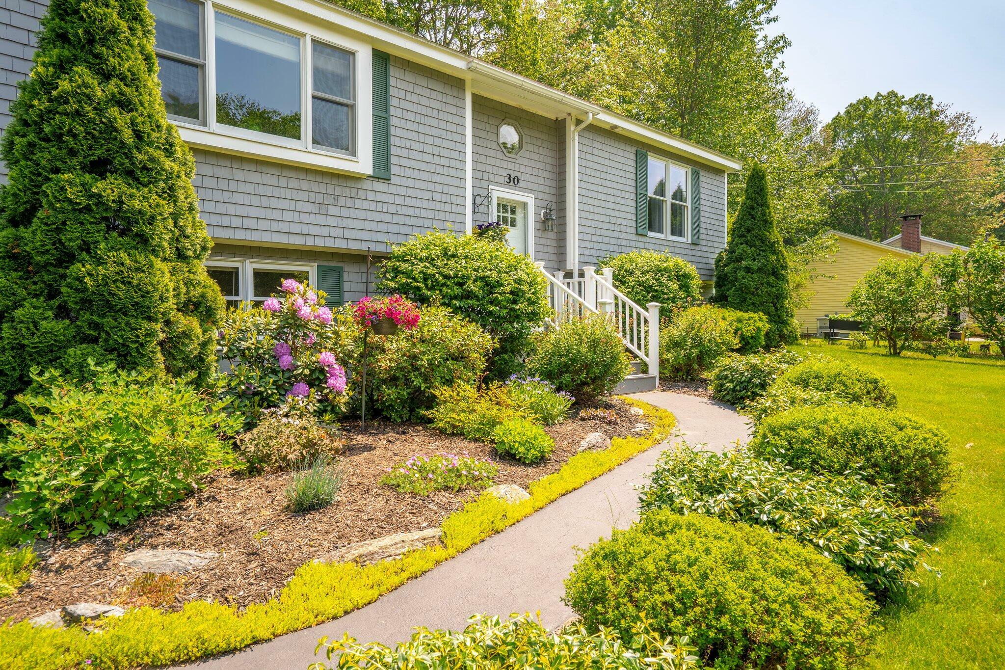 Property Photo:  30 Date Street  ME 04064 