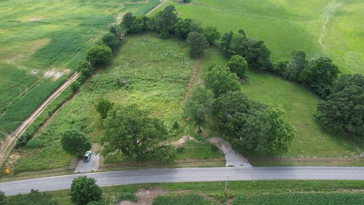 Property Photo:  521 Revilo Rd  TN 38468 