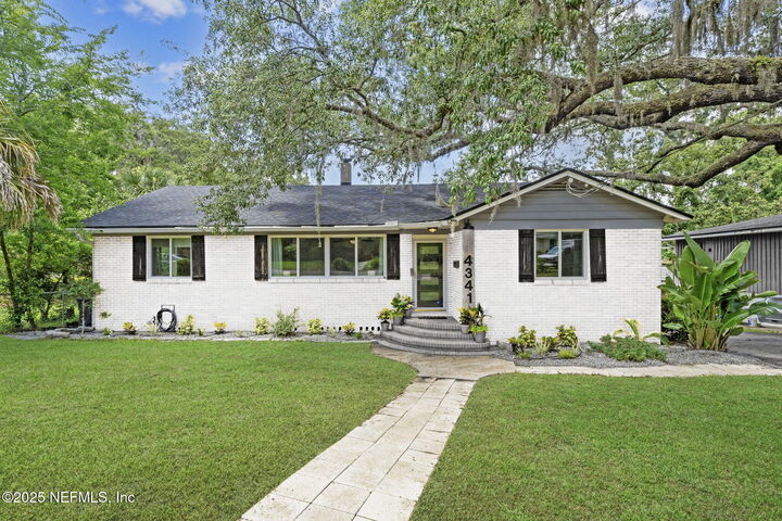 Property Photo: 4341 Woodmere Street FL 32210