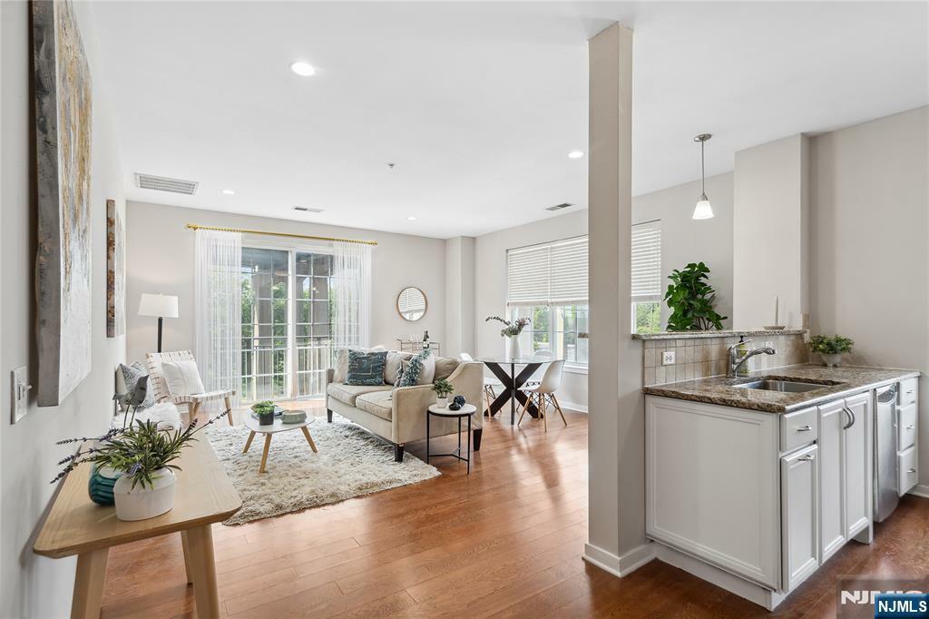 Property Photo: 443 2nd Street 412 NJ 07302