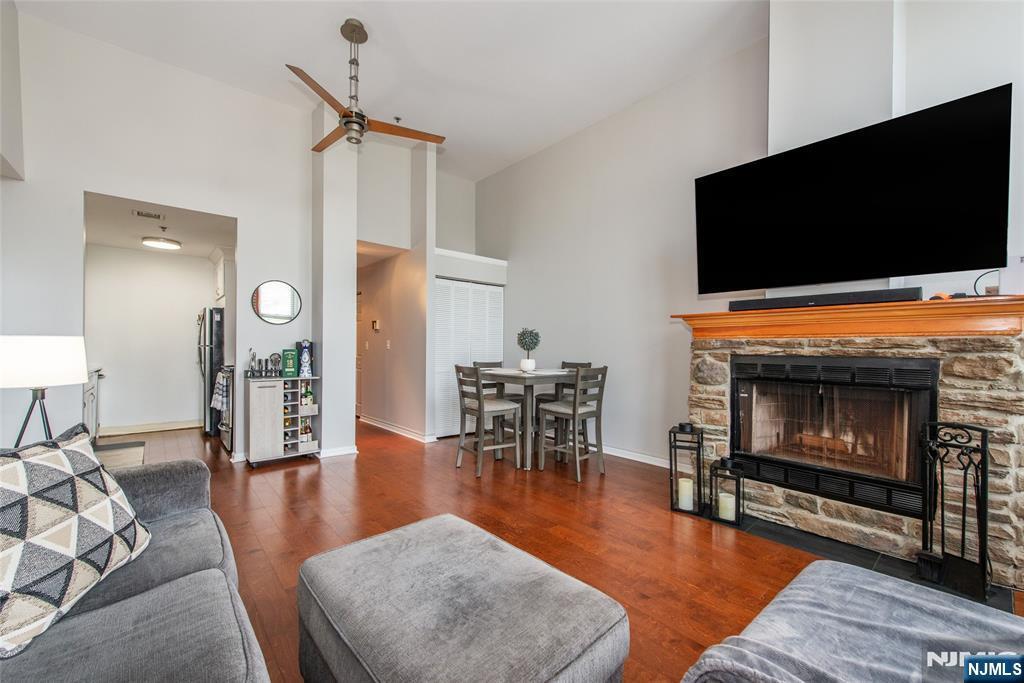 Property Photo:  260 Main Street 318  NJ 07424 
