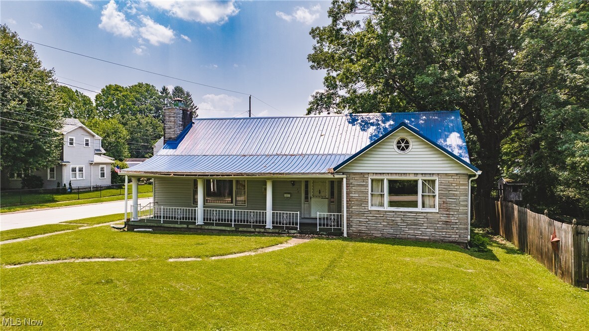 Property Photo: 830 Lakeview Drive WV 26104